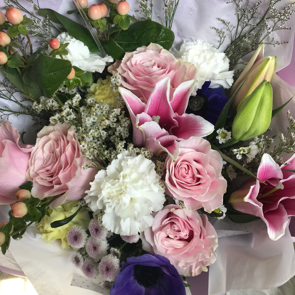story of lily flower Story of Lily – Green Vase